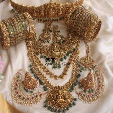 Traditional Bridal Jewelry Set