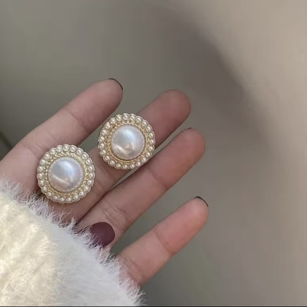 Classic Vintage-Inspired Pearl Stud Earrings