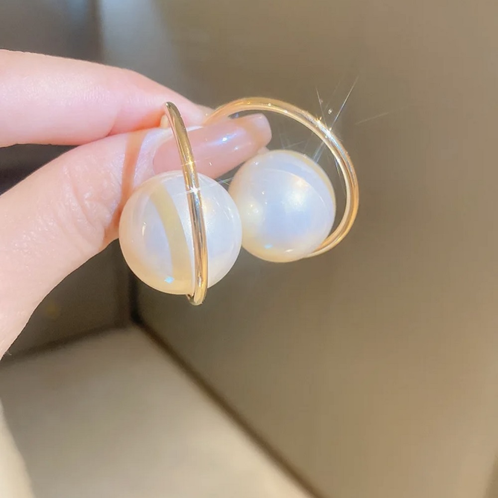 Golden Round Pearl Hoop Earring