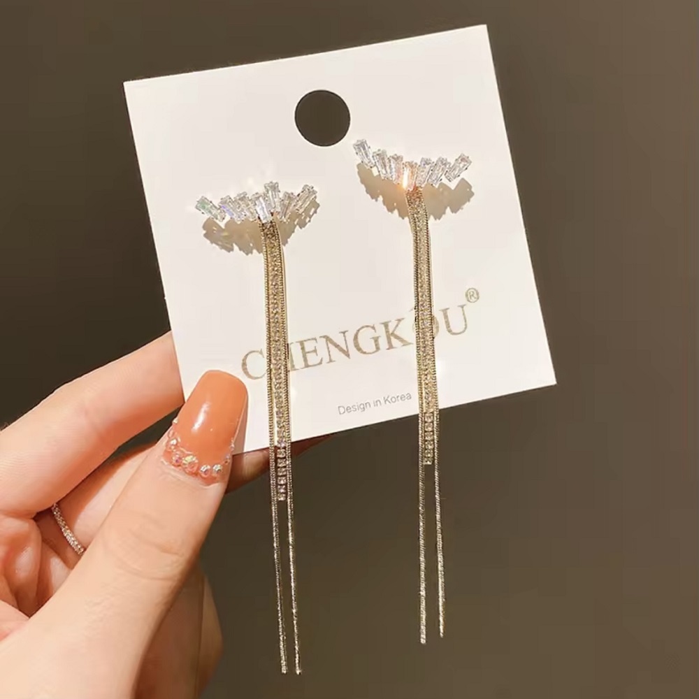 Elegant Gold Crystal Dangle Earrings