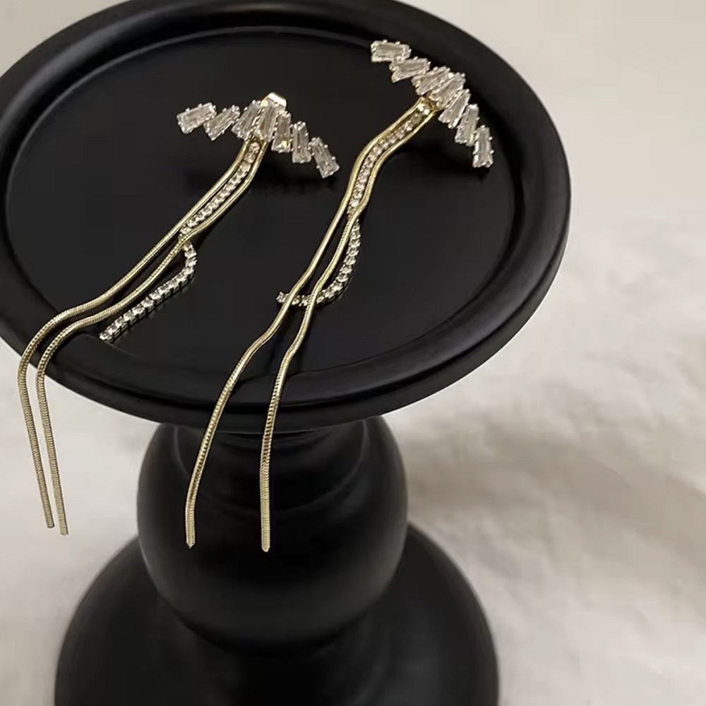 Elegant Gold Crystal Dangle Earrings