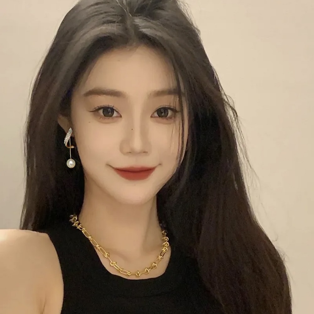 Geometric Twist Ring Pearl Earring