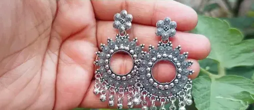 Best Ways to Style Oxidised Jhumka and Earrings for Every Occasion
